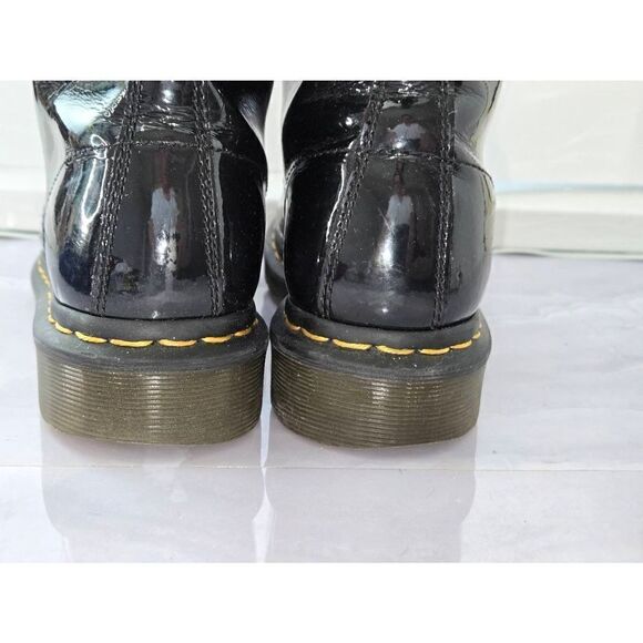 Dr. Martens 1460 Womens Size 8 Black Air Wait Patent Leather Boot - Picture 8 of 9